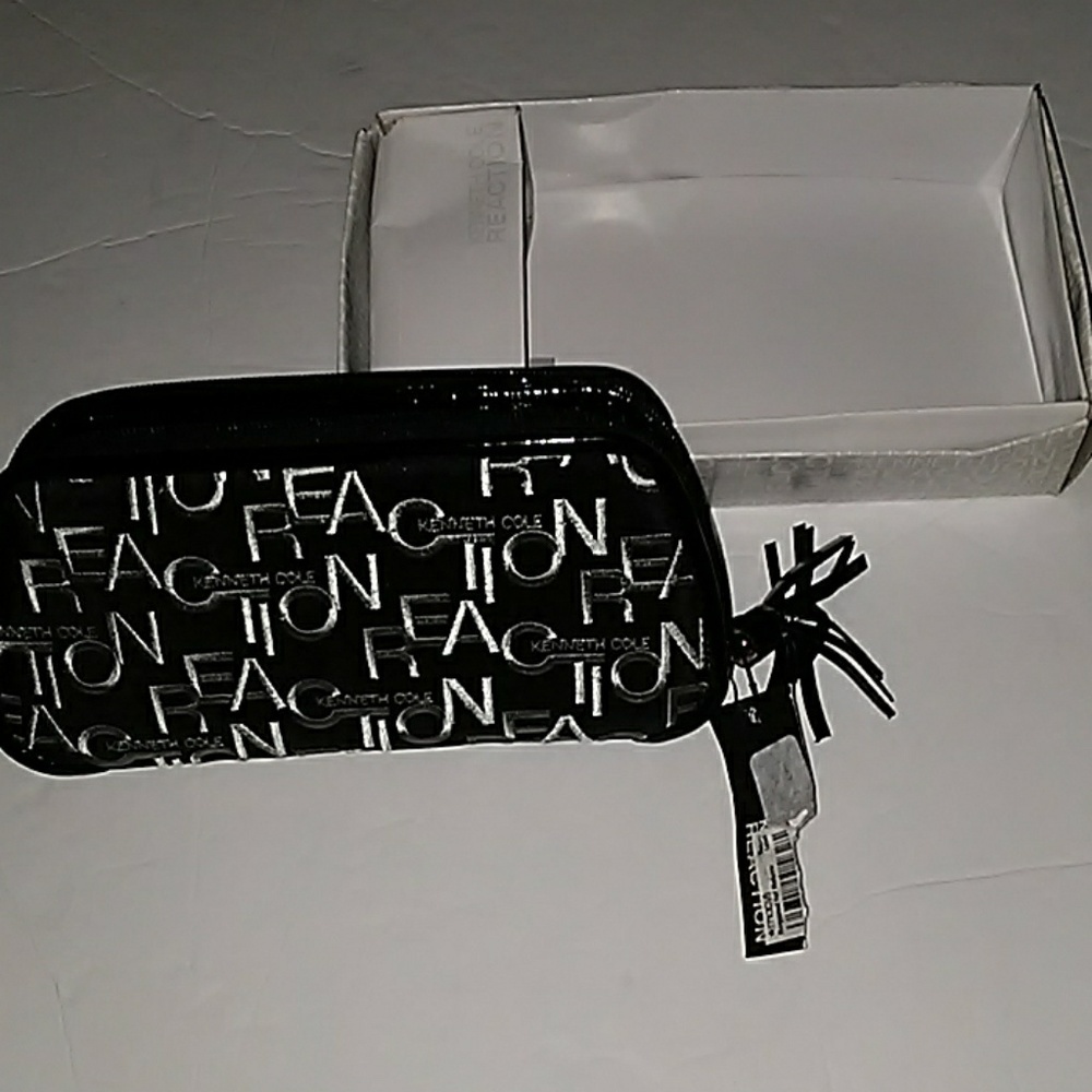 NWT Women's Kenneth Cole Wallet